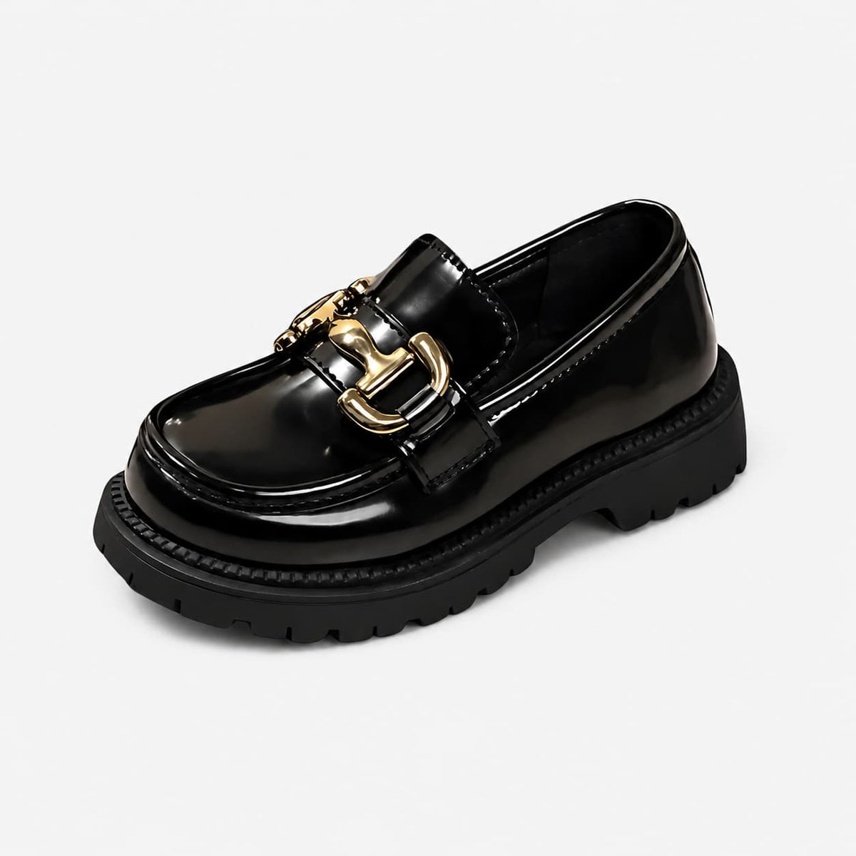 Mocassins Vernis Avec Une Chaîne Brillante Pour Fille