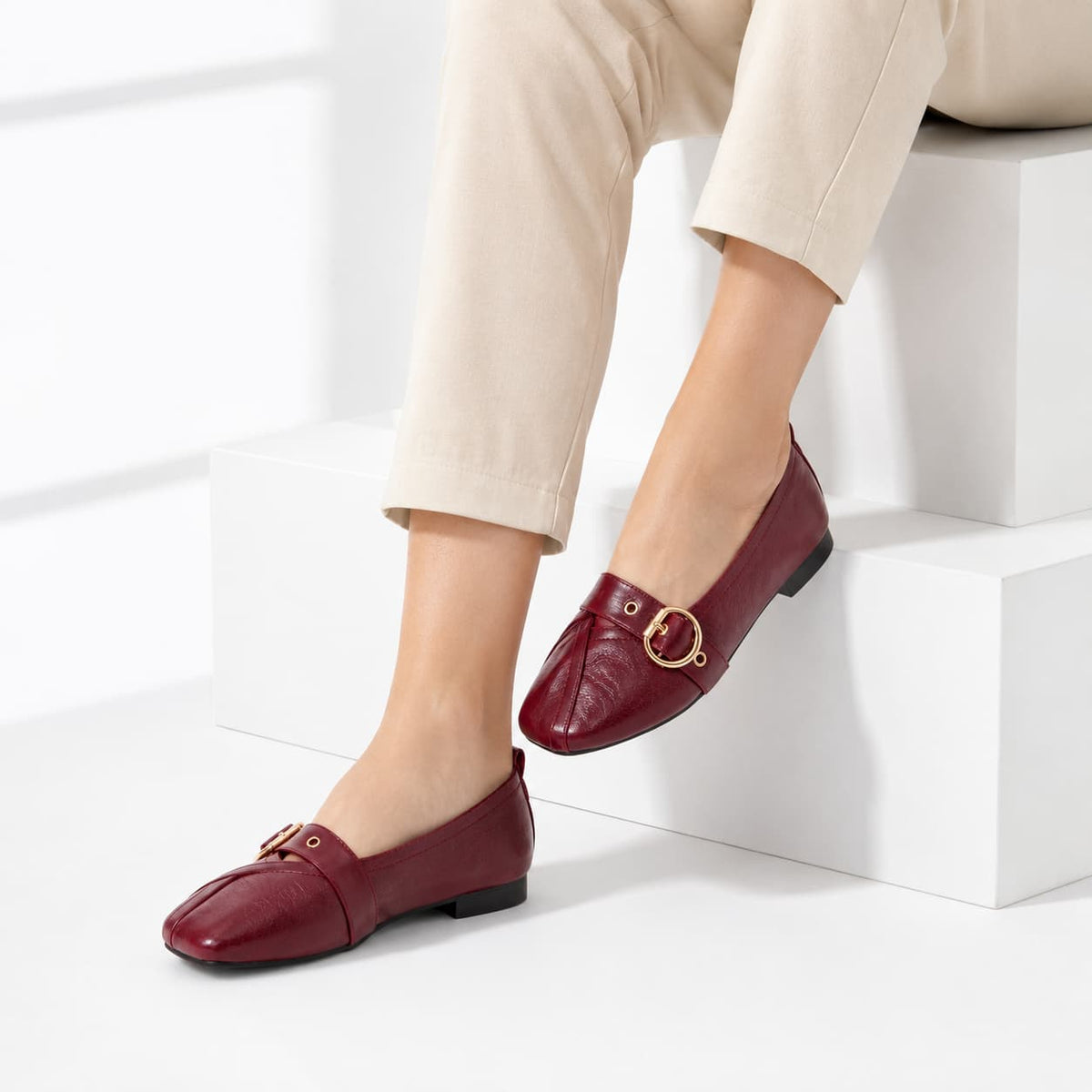 Mocassin Rouge À Bout Carré