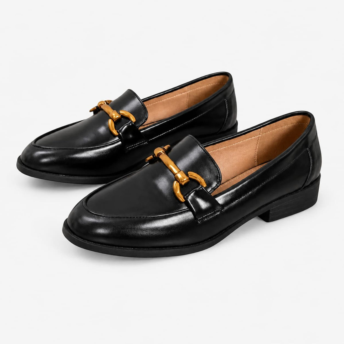 Mocassins Noirs En Cuir Verni À Talons Pour Femmes